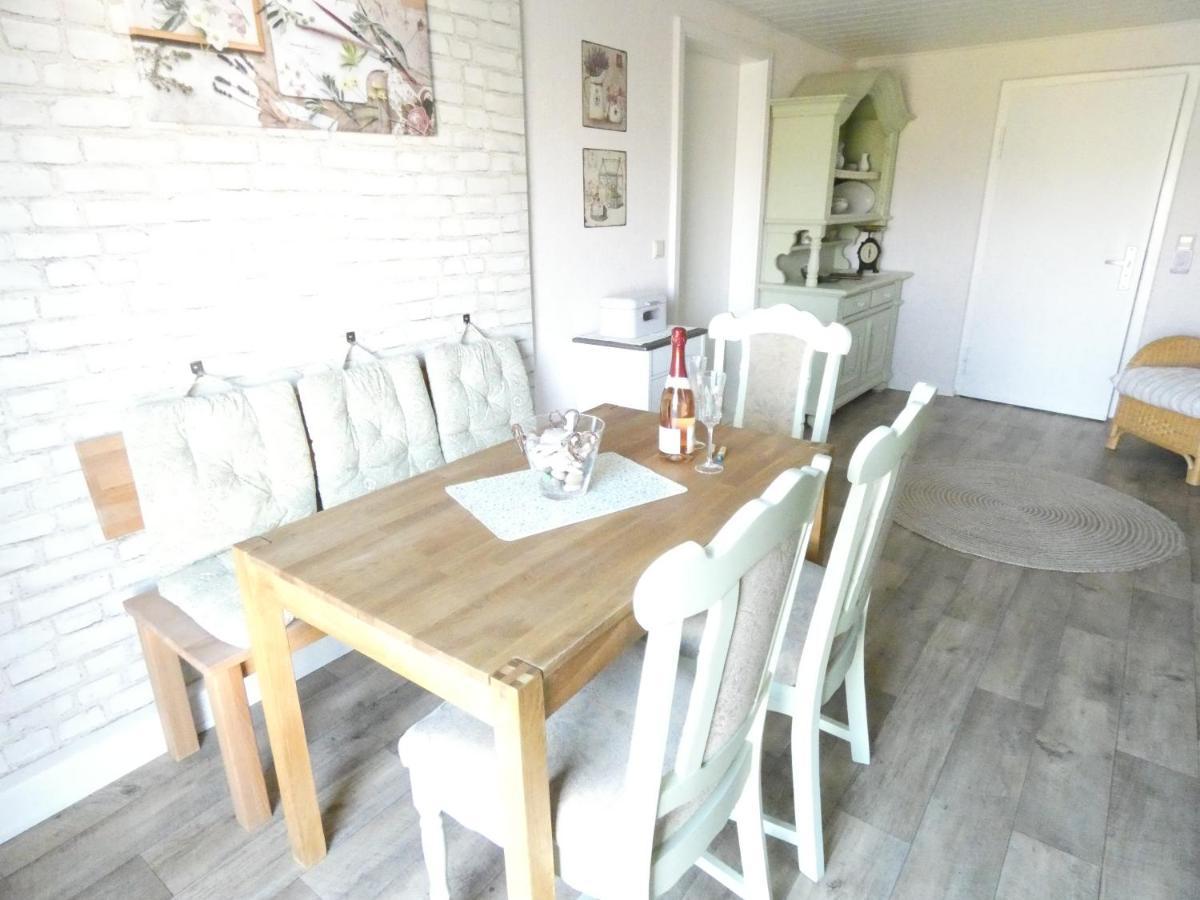 Ferienwohnung Am Schloss Reuterstadt Stavenhagen Exteriör bild