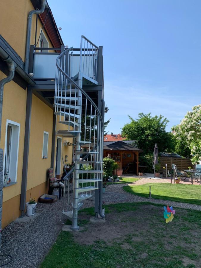 Ferienwohnung Am Schloss Reuterstadt Stavenhagen Exteriör bild